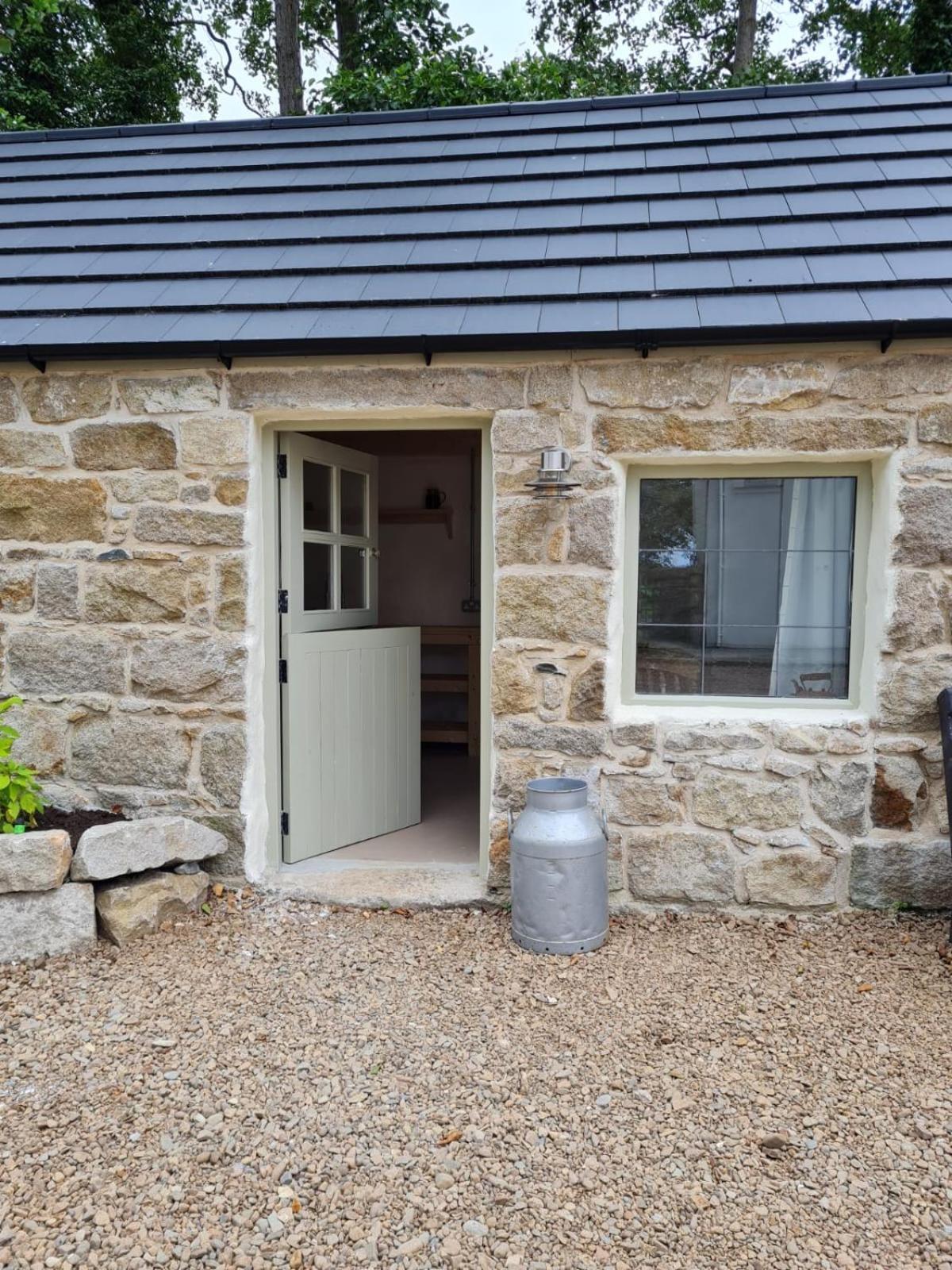 Cosy Couples Retreat At The Coop With Hot Tub Villa Kilkeel Eksteriør bilde